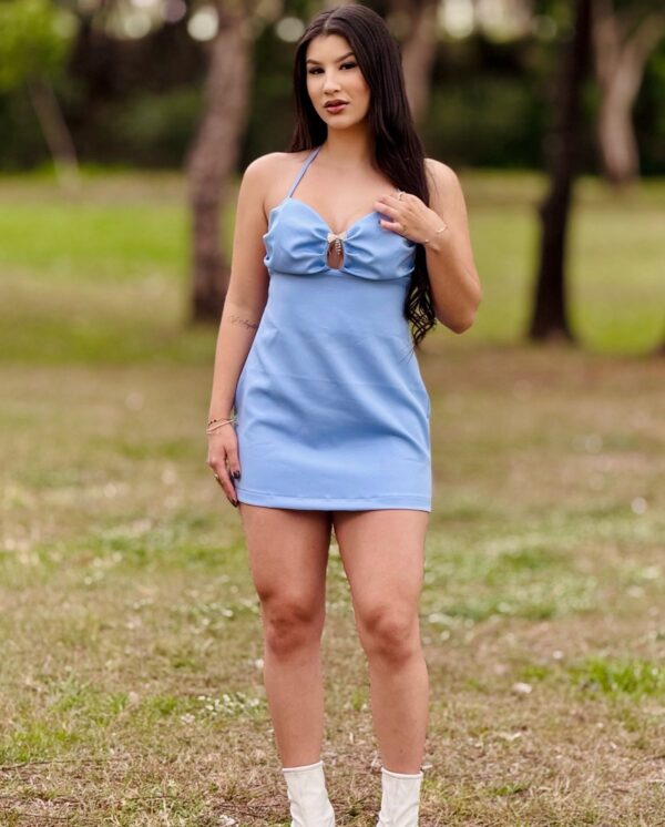 Vestido Frente Única com Broche Luxo no Decote